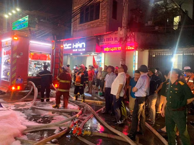 Giám đốc Công an TP Hà Nội Nguyễn Hải Trung trực tiếp tới tại hiện trường. 