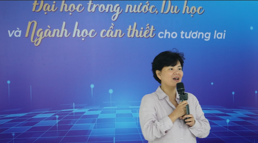 Thạc sĩ Tâm lý Giáo dục Phạm Thuỳ Chi. Thạc sĩ Tâm lý Giáo dục Phạm Thuỳ Chi.