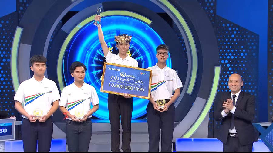 Phạm Đình Vũ giành vòng nguyệt quế Olympia