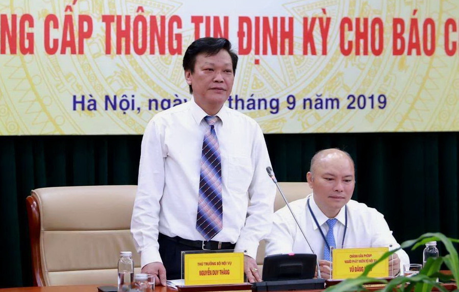 Thứ trưởng Bộ Nội vụ Nguyễn Duy Thăng trả lời các vấn đề báo chí quan tâm.