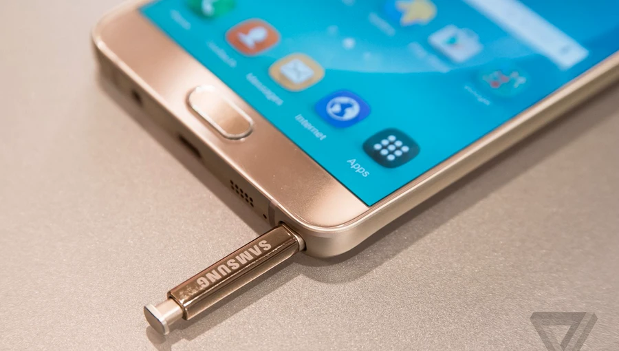 Galaxy Note 5 được sửa lỗi lắp ngược bút S Pen