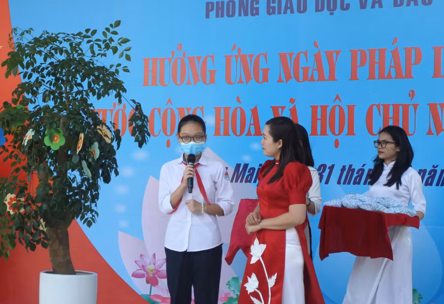 Chương trình hái hoa dân chủ tìm hiểu kiến thức pháp luật