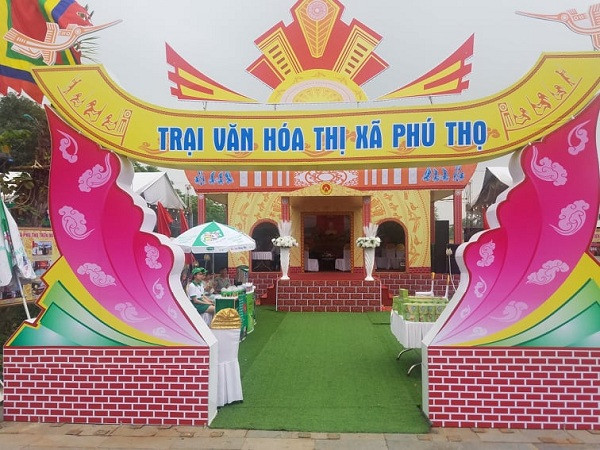 Hội trại không chỉ thể hiện rõ đạo lý “uống nước nhớ nguồn”, tri ân công đức của các bậc tiền nhân mà còn tôn vinh, gìn giữ phát huy những giá trị văn hóa truyền thống có từ lâu đời.