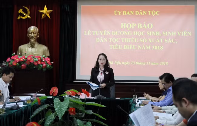 Tuyên dương HSSV dân tộc thiểu số xuất sắc tiêu biểu