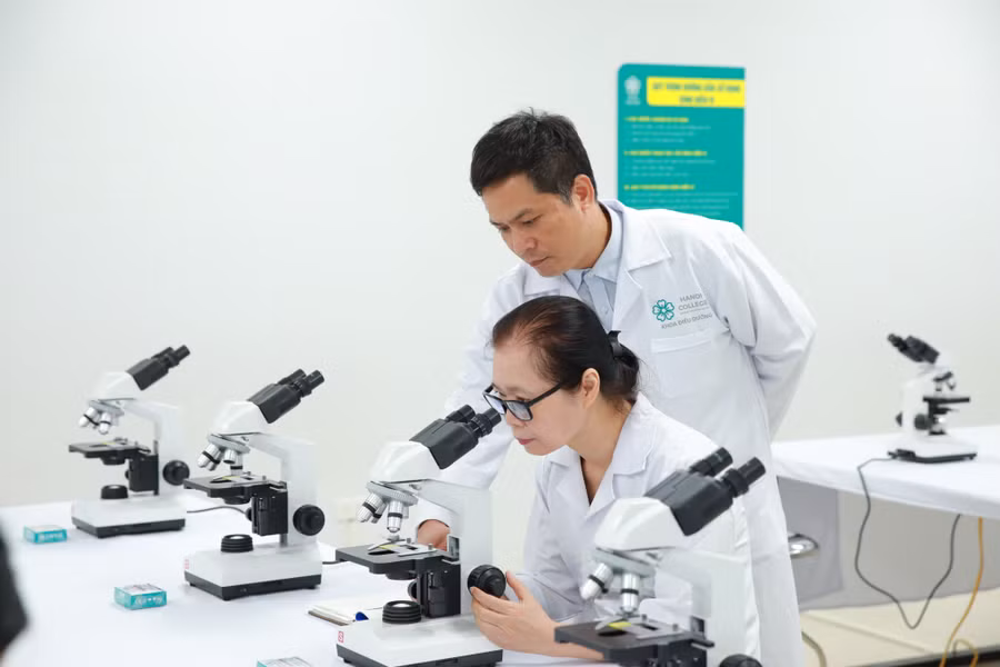 Các thiết bị hiện đại được đưa vào.