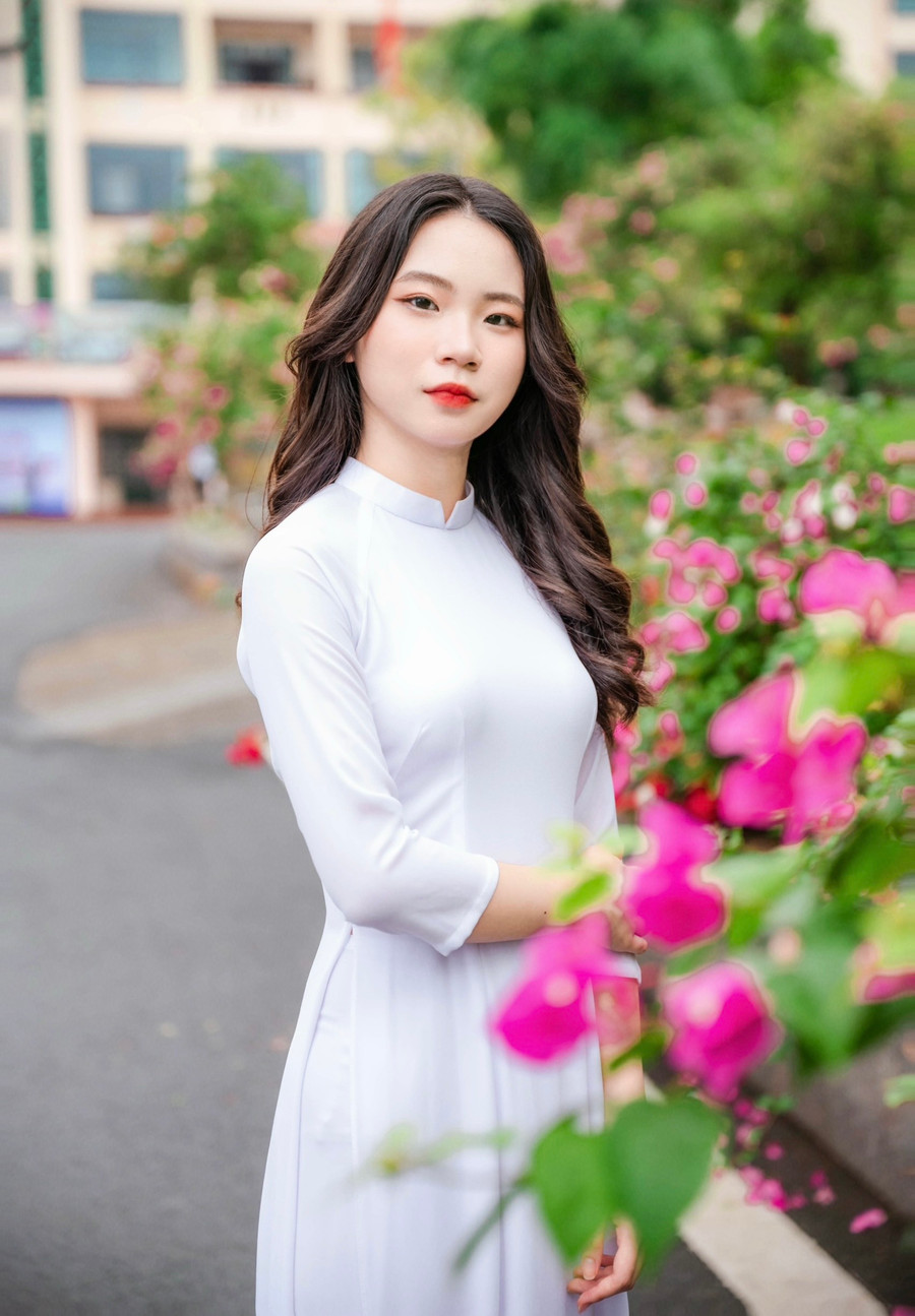 Nguyễn Phương Thảo ước mơ trở thành sinh viên Trường ĐH Luật Hà Nội. Ảnh NVCC.