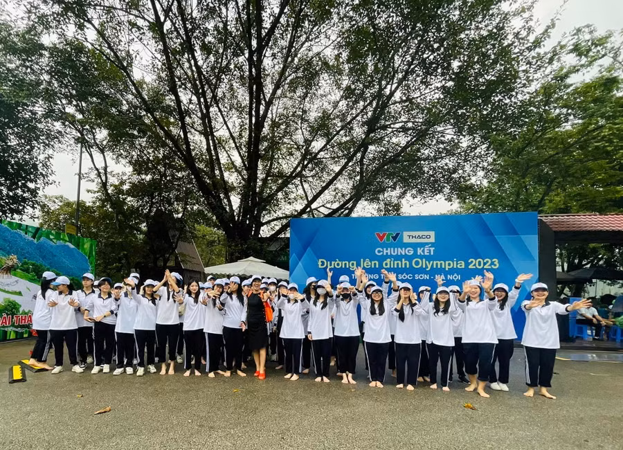 Học sinh Hà Nội sẵn sàng cổ vũ cho nhà leo núi Nguyễn Việt Thành