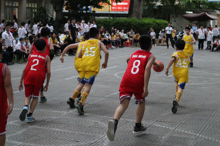 Giải đấu diễn ra sôi nổi, hấp dẫn.