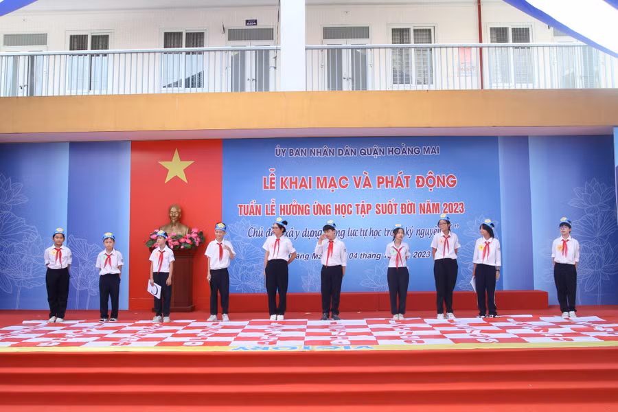 Sân chơi dưới dạng trò chơi được tổ chức nhằm hưởng ứng Tuần lễ học tập suốt đời.