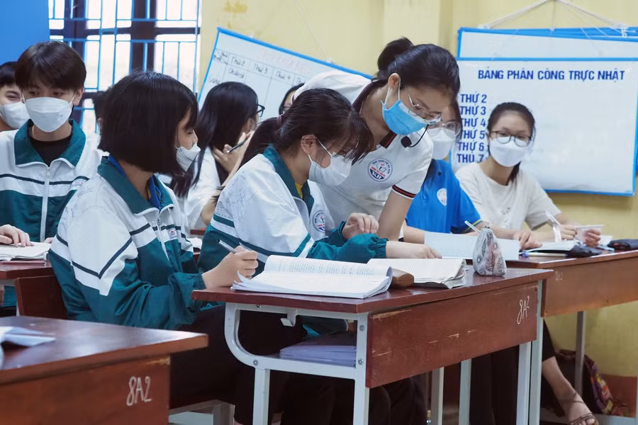 Học sinh khối 9 ở Bắc Ninh ôn tập chuẩn bị cho kỳ thi tuyển sinh vào lớp 10.