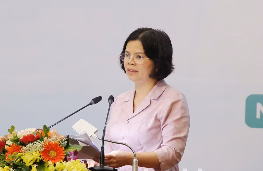 Bà Nguyễn Hương Giang - Chủ tịch UBND tỉnh Bắc Ninh phát biểu tại Hội nghị.