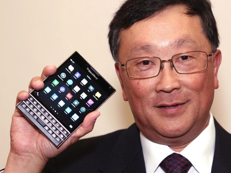 Đừng mua BlackBerry Passport nếu bạn không đủ nam tính