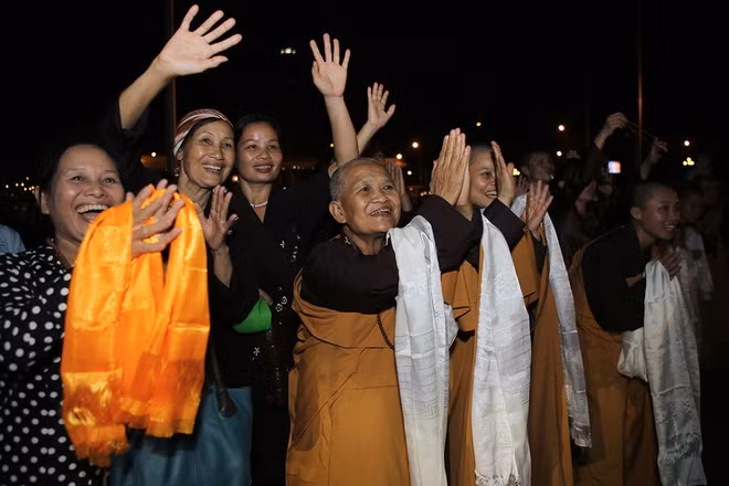 Hàng trăm Phật tử đón Pháp Vương Drukpa trở lại Việt Nam ảnh 5