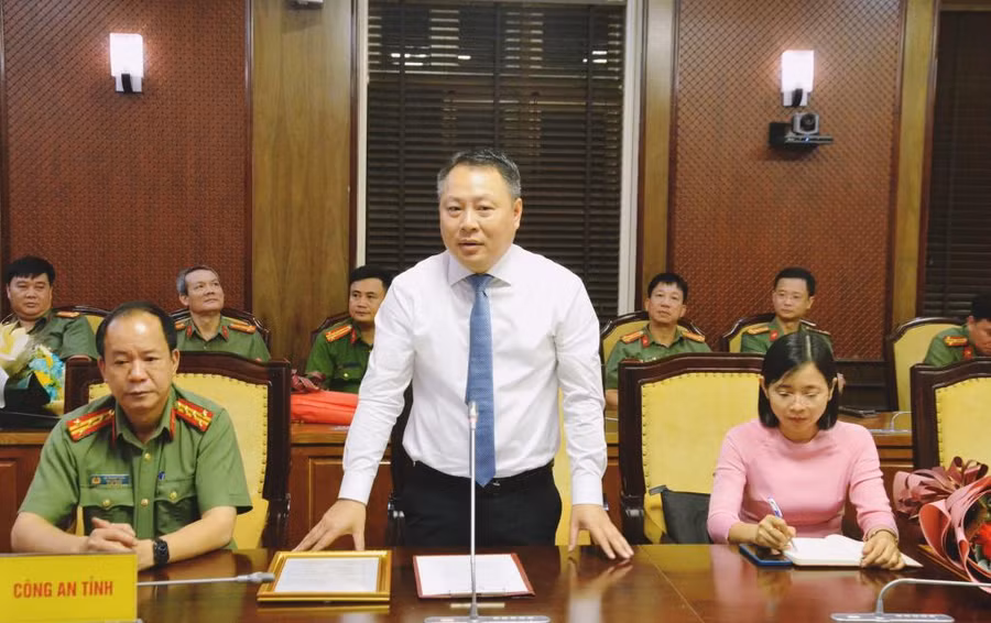 Thượng tá Vũ Trung Hiếu, phát biểu tại buổi lễ.