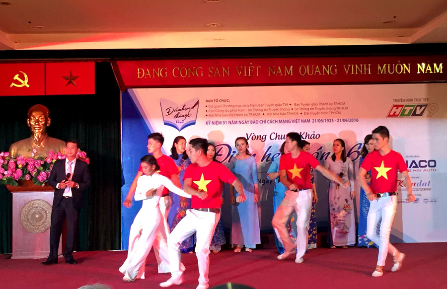 Một tiết mục tham gia vòng chung khảo của Báo Sài Gòn Giải Phóng Một tiết mục tham gia vòng chung khảo của Báo Sài Gòn Giải Phóng