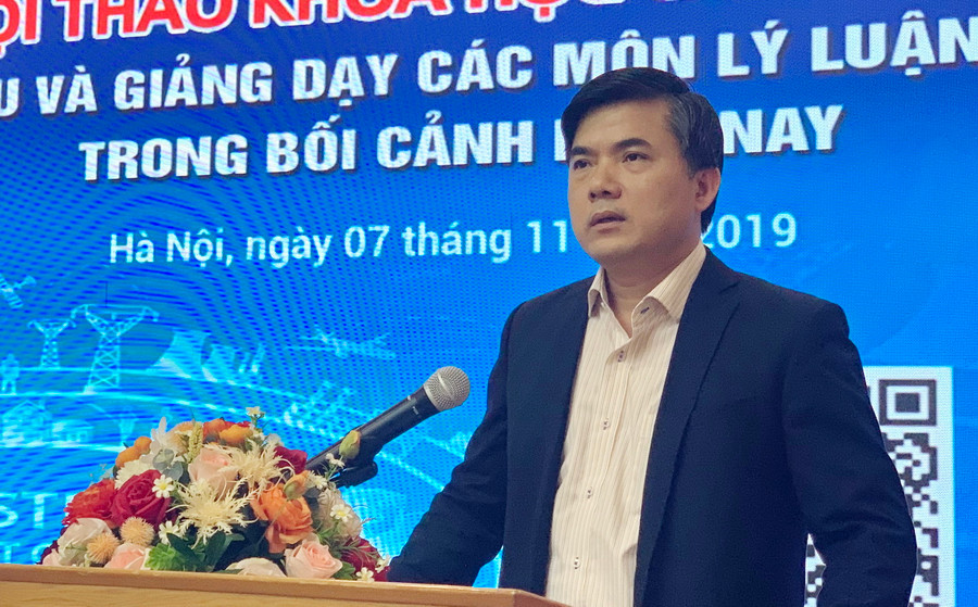 Ông Bùi Văn Linh phát biểu tại hội thảo