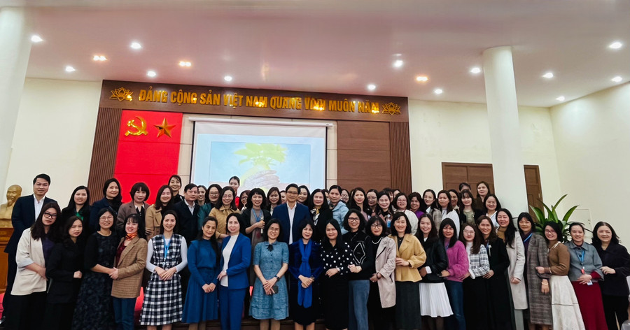 Các đại biểu dự buổi tập huấn.