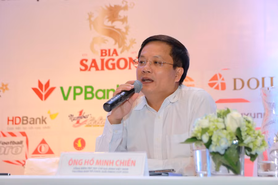 Nhà báo Hồ Minh Chiến - Tổng biên tập tạp chí Gia đình Việt Nam – Trưởng ban tổ chức giải phát biểu tại buổi họp báo.