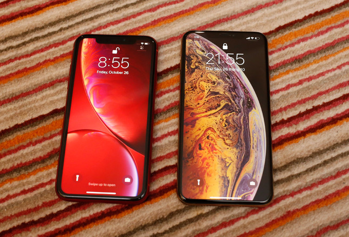 Màn hình OLED khiến iPhone XS nhanh hết pin 