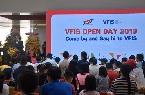 Lễ khai trường Trường quốc tế Việt Nam-Phần Lan (VFIS).