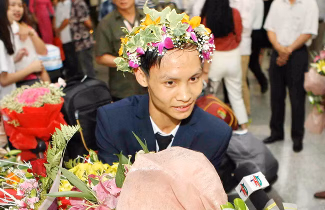 Câu chuyện thú vị của chàng trai chuyên giành giải Bạc