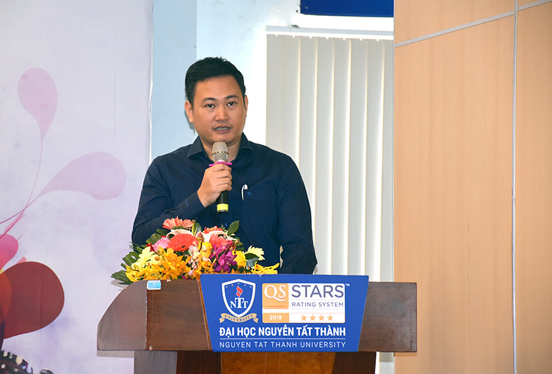 Ông Bùi Quang Trung - Trưởng phòng Truyền thông-Marketing Trường ĐH Nguyễn Tất Thành phát biểu hưởng ứng cuộc thi. Ông Bùi Quang Trung - Trưởng phòng Truyền thông-Marketing Trường ĐH Nguyễn Tất Thành phát biểu hưởng ứng cuộc thi.