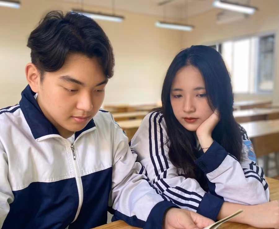 Học sinh Trường THPT Hoàng Văn Thụ (Hà Nội).