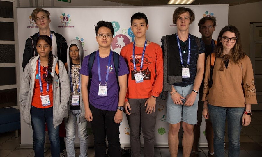 Đội Việt Nam giao lưu với các đội quốc tế Đội Việt Nam giao lưu với các đội quốc tế