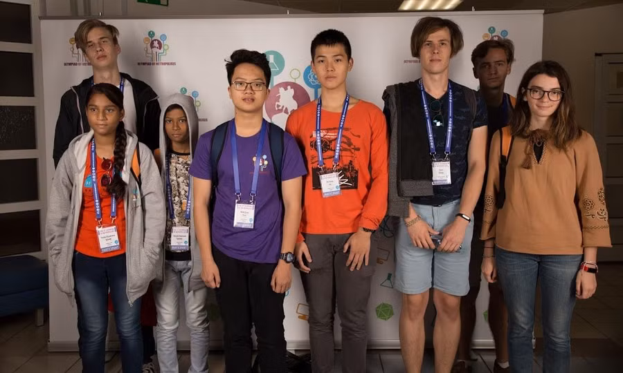 Đội Việt Nam giao lưu với các đội quốc tế