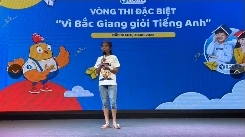 Phần thi của em Phạm Minh Nguyệt – học sinh lớp 5 trường TH Mỹ Hà, đạt giải Nhất cuộc thi. Phần thi của em Phạm Minh Nguyệt – học sinh lớp 5 trường TH Mỹ Hà, đạt giải Nhất cuộc thi.