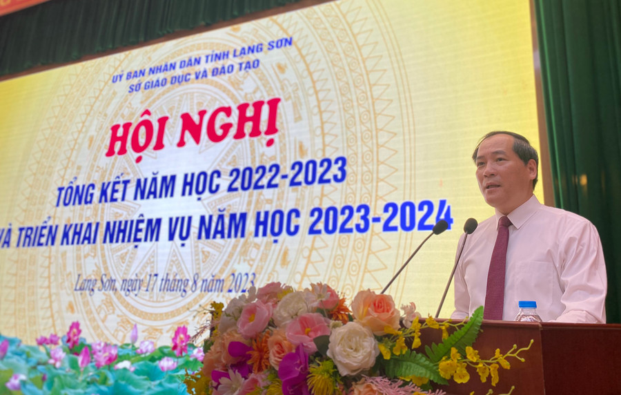 Ông Dương Xuân Huyên - Phó Chủ tịch thường trực UBND tỉnh Lạng Sơn phát biểu. Ảnh Ngô Chuyên.