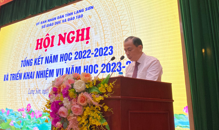 Ông Hoàng Quốc Tuấn – Giám đốc Sở GD&amp;ĐT Lạng Sơn phát biểu. Ảnh Ngô Chuyên.