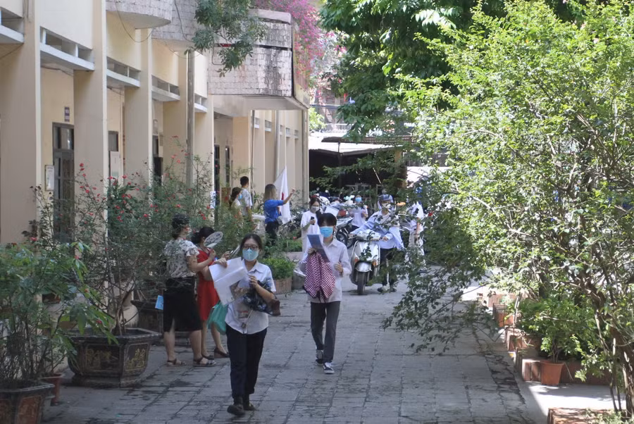 Khoảng 14h30, các thí sinh đã hoàn thành xong thủ tục