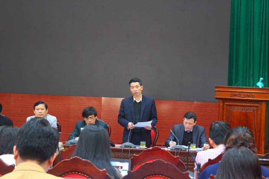 Phó Chủ tịch UBND quận Hà Đông Nguyễn Quang Ngọc thông tin tại buổi giao ban báo chí chiều 11/2.