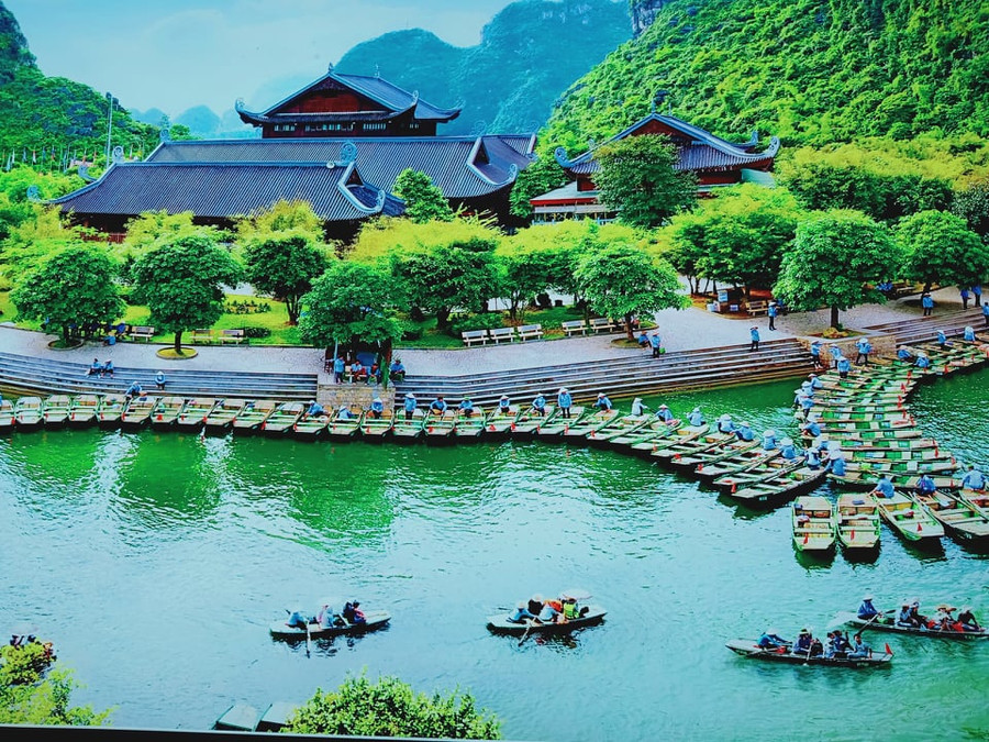 Doanh nghiệp Xây dựng Xuân Trường được biết đến là chủ đầu tư nhiều dự án tâm linh lớn. Doanh nghiệp Xây dựng Xuân Trường được biết đến là chủ đầu tư nhiều dự án tâm linh lớn.