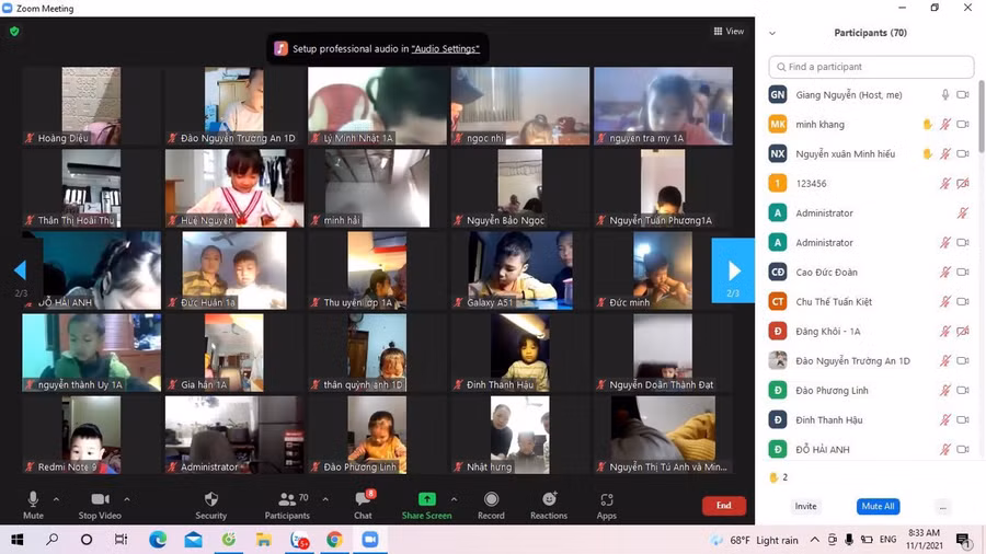 Học sinh huyện Việt Yên chuyển sang học trực tuyến phòng dịch Covid -19.