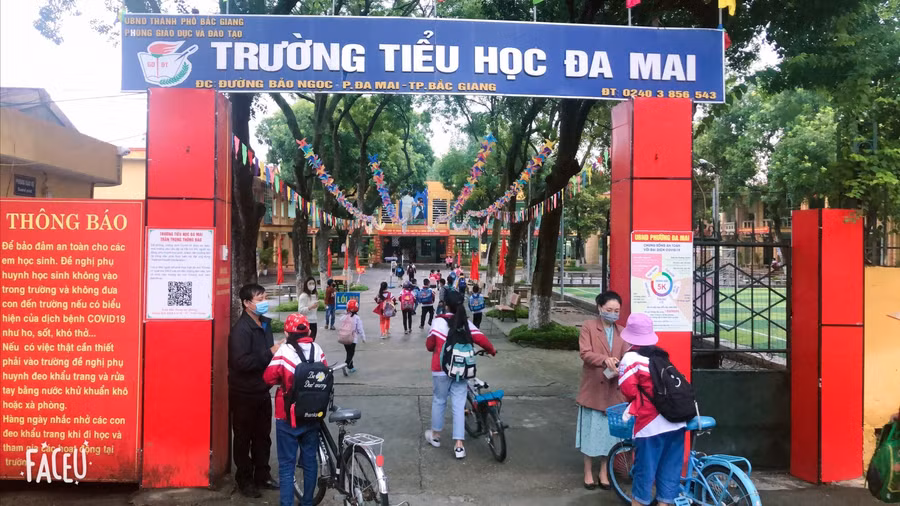 Học sinh trường Tiểu học Đa Mai thực hiện nghiêm 5K.