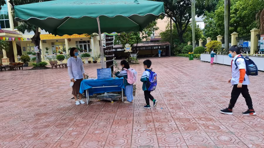 Việc thực hiện 5K phòng dịch được học sinh thực hiện nghiêm túc.