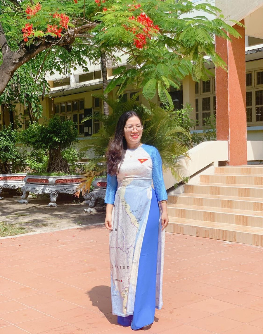 ThS Đỗ Thị Lan Anh - GV Trường THPT chuyên Lương Văn Chánh (Phú Yên). ThS Đỗ Thị Lan Anh - GV Trường THPT chuyên Lương Văn Chánh (Phú Yên).