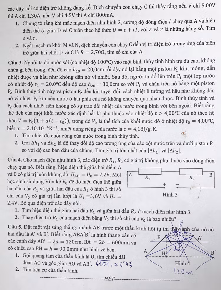 Đề thi Vật lí chuyên Sư phạm đủ khó để phân loại học sinh ảnh 2