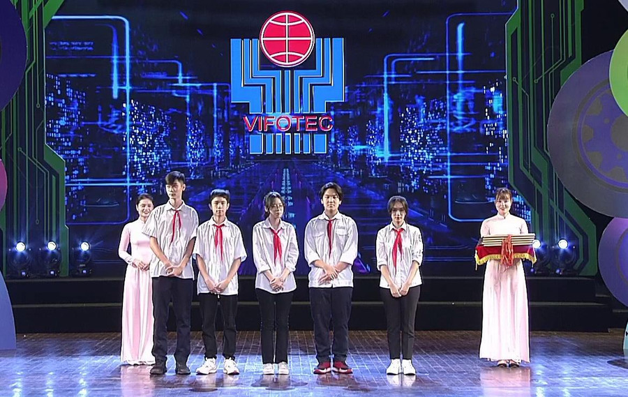 Nhóm học sinh đạt giải Đặc biệt.