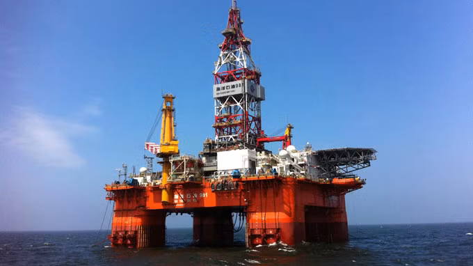 Giàn khoan khổng lồ Hải Dương-981 của Trung Quốc được xây dựng với kinh phí lên đến 1 tỉ USD