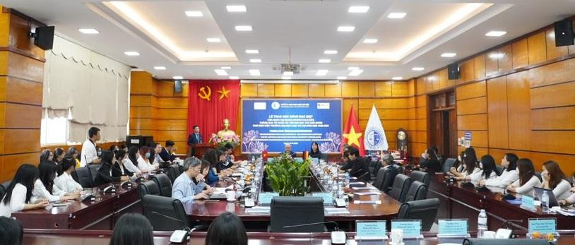 Quang cảnh buổi lễ. Quang cảnh buổi lễ.