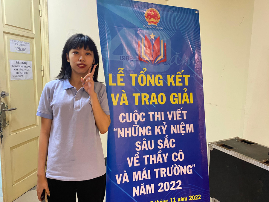 Em Vũ Phương Hiền - sinh viên Trường ĐH Sư phạm Hà Nội. Ảnh Ngô Chuyên. Em Vũ Phương Hiền - sinh viên Trường ĐH Sư phạm Hà Nội. Ảnh Ngô Chuyên.