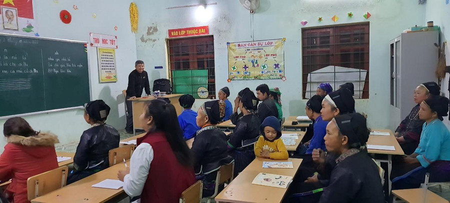 Lớp học XMC tại xã Tả Nhìu huyện Xín Mần Hà Giang. Lớp học XMC tại xã Tả Nhìu huyện Xín Mần Hà Giang.