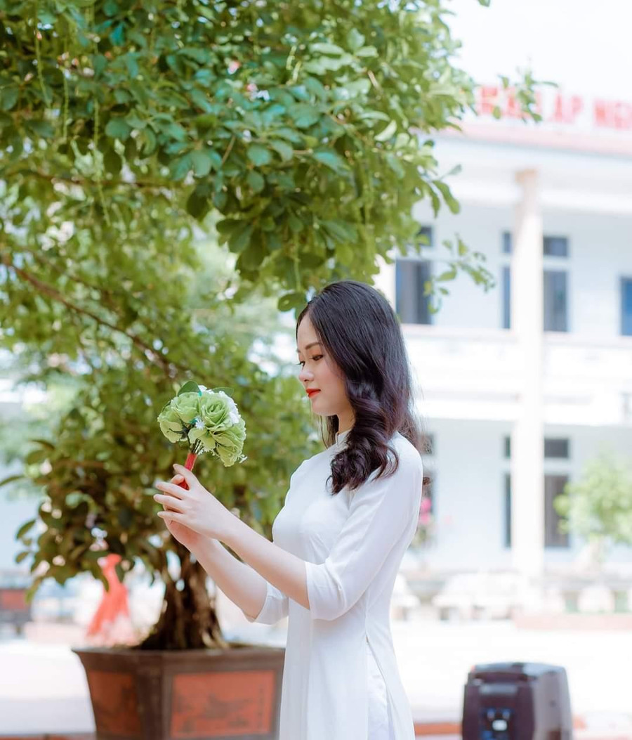 Phạm Nguyễn Phương Thảo luôn nỗ lực để giành được học bổng phụ giúp mẹ.