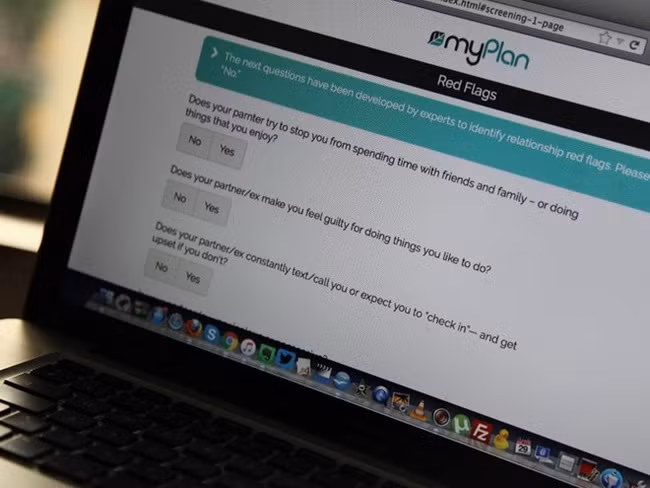 Ứng dụng giúp phụ nữ phòng tránh bạo lực tình dục