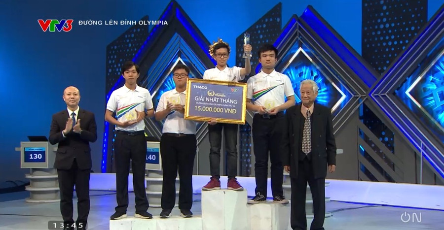 Thanh Phương giành vòng nguyệt quế cuộc thi tháng. Thanh Phương giành vòng nguyệt quế cuộc thi tháng.