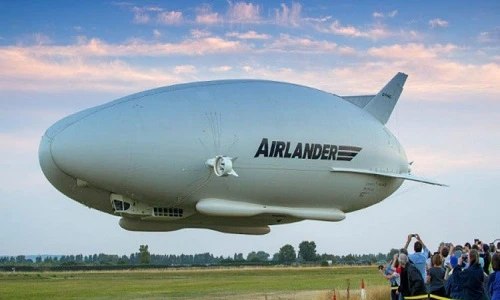 Airlander 10 có kích thước khổng lồ. 