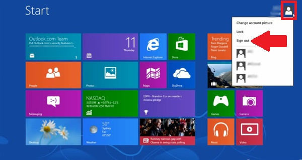 Tạo tài khoản Windows 8: Để chuyển đổi giữa các tài khoản trong Windows 8, ngoài màn hình Start Screen, hãy bấm vào bức ảnh đại diện góc trên cùng bên phải và chọn “Sign out” (mũi tên). D1-Tao-tai-khoan-Windows-8-Tao-tai-khoan-Win-8.jpg